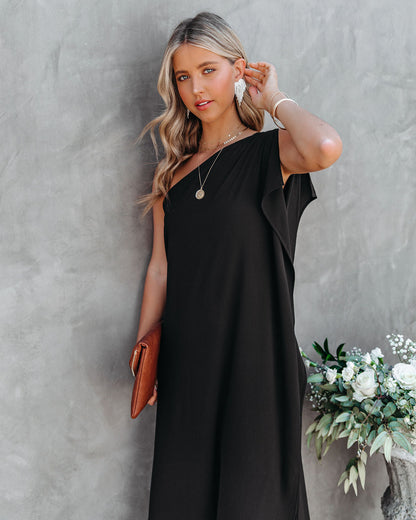 Strike A Pose Shoulder Statement Maxi Dress - Black